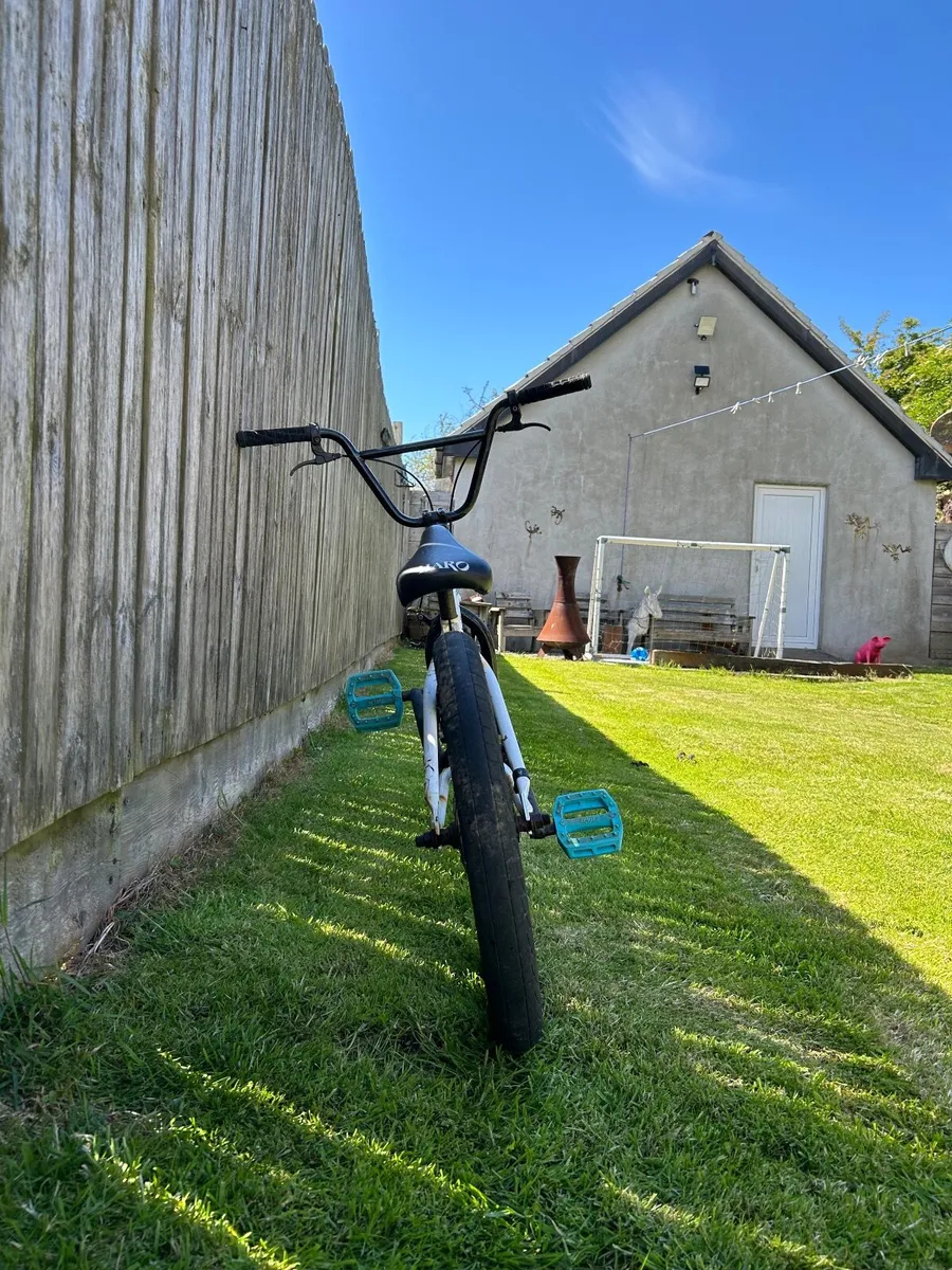Haro dowtown bmx bike - Image 1