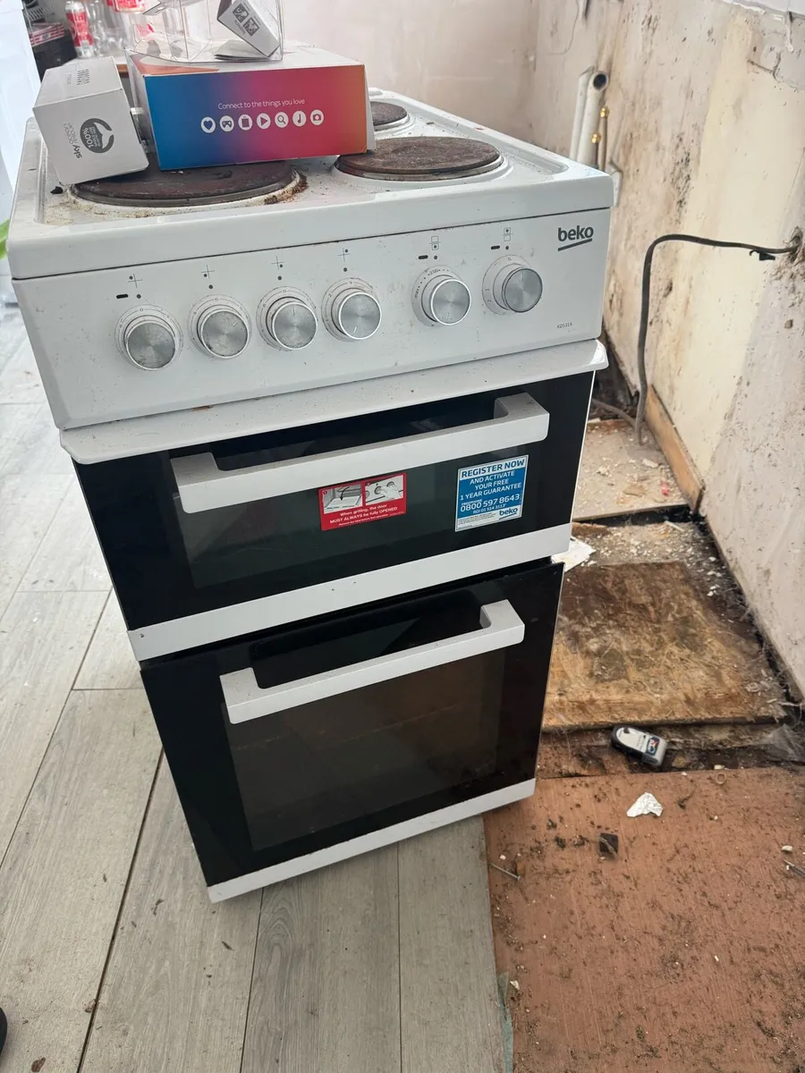 Home appliances Cooker and Washing machine - Image 1