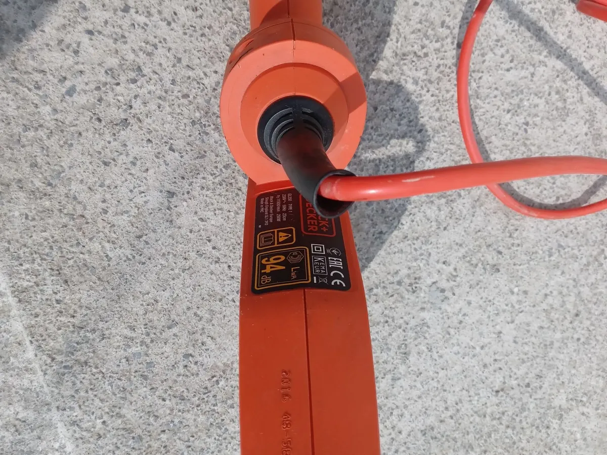 Grass Strimmer - Image 1
