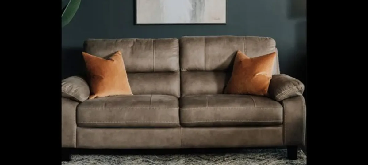 2.5 Seater Sofa - Image 1
