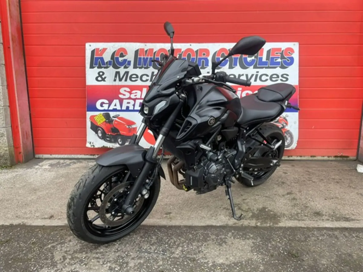 YAMAHA MT 07 - Image 4