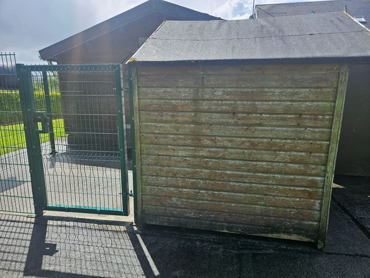 Dog Pen and Insulated Large Dog Shed - Image 2