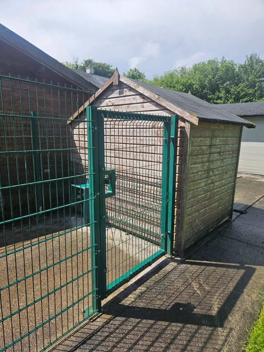 Dog Pen and Insulated Large Dog Shed - Image 4