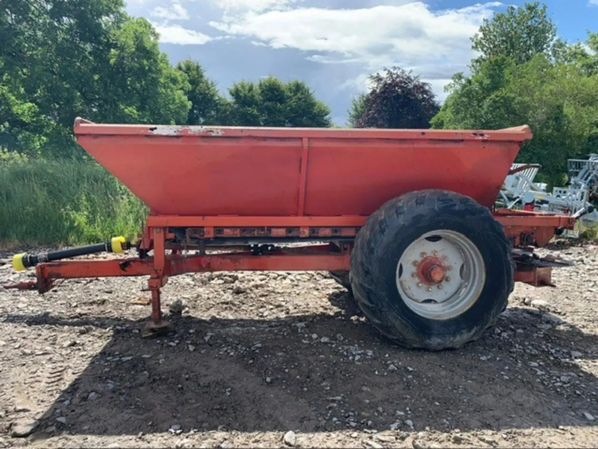 BREDAL B70 LIMESPREADER - Image 2