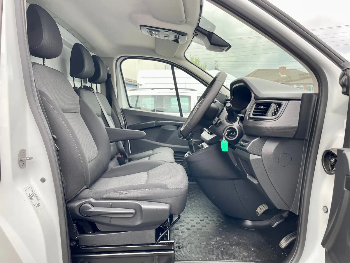Renault Trafic LL30 Business 2.0DCI 130PS LWB,2023 - Image 4