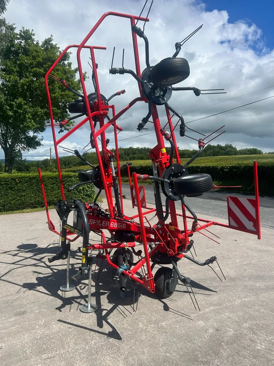 Sip spider 685/6 6 roater Tedder as new - Image 3