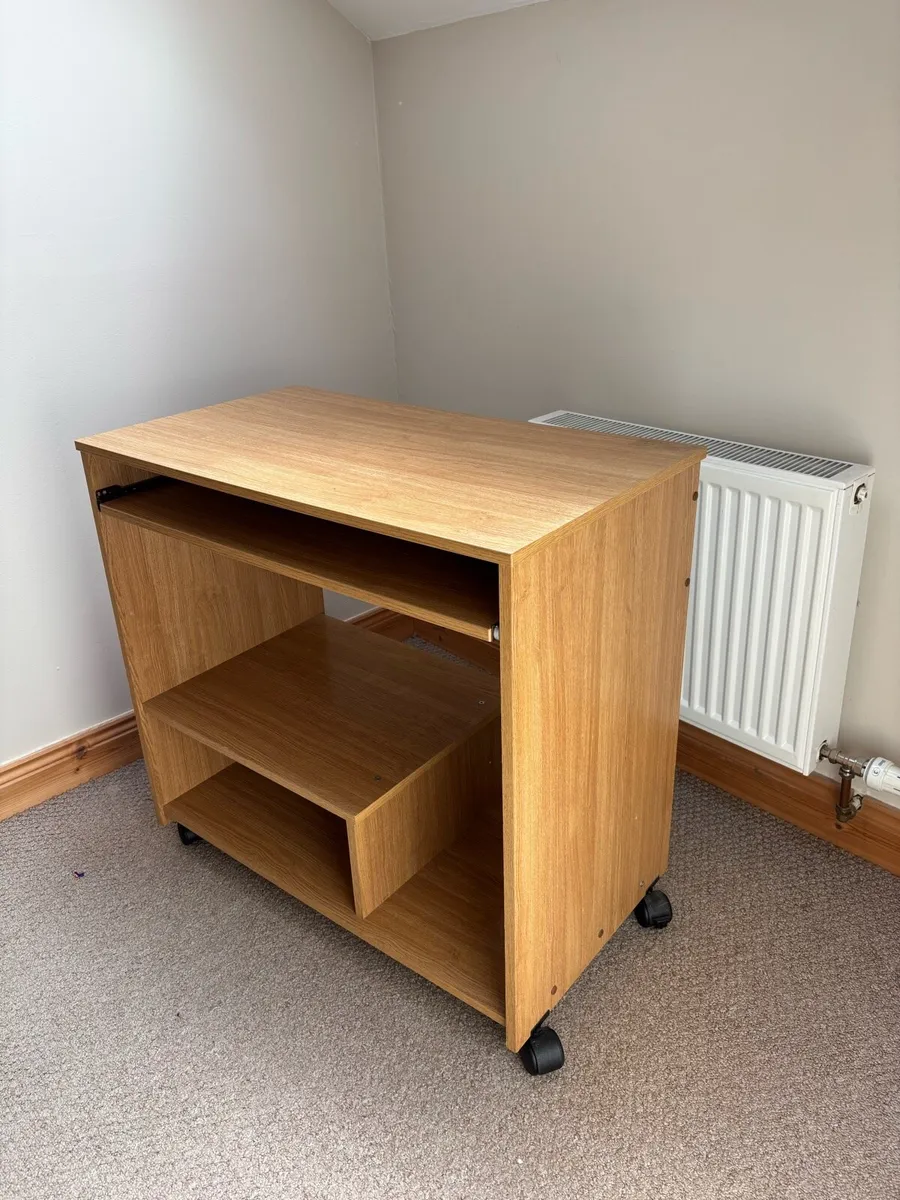 Desk - Image 4