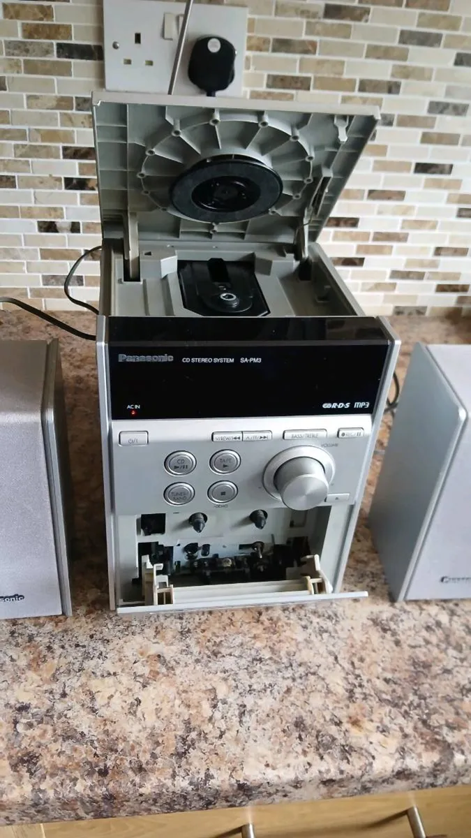 Panasonic 3 in 1 music system - Image 1