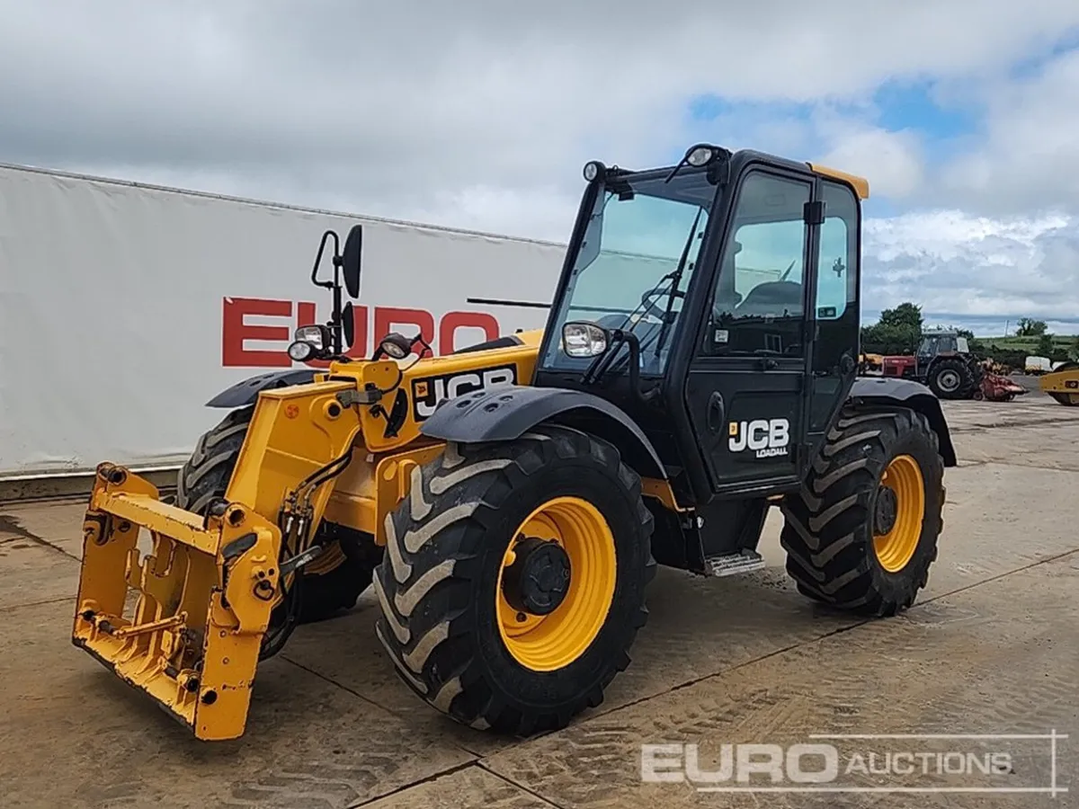 2017 JCB 526-56 Agri - Image 1