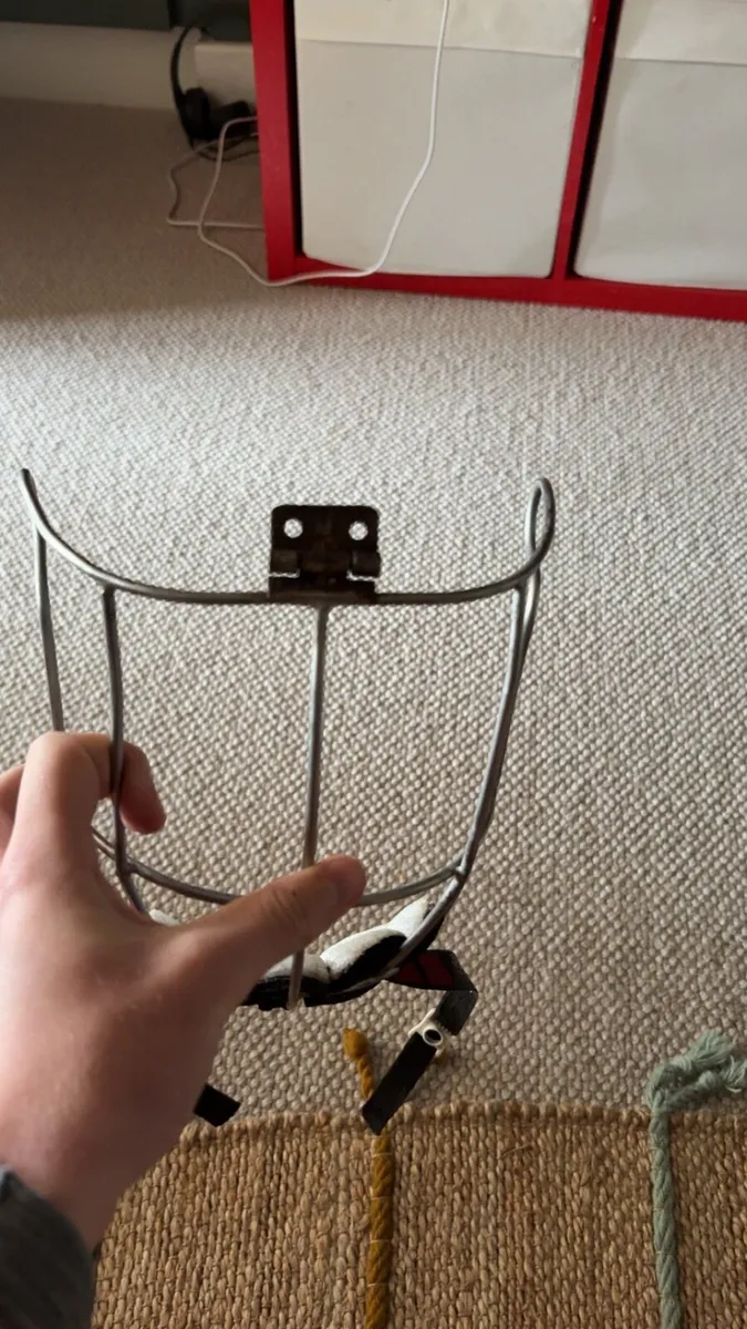 Oldstyle long loop Cleere guard - Image 1