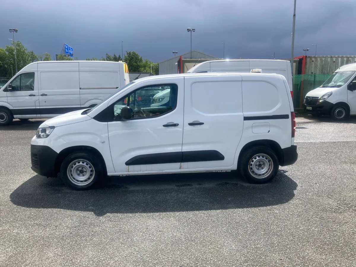 Citroen Berlingo 2022 - Image 4