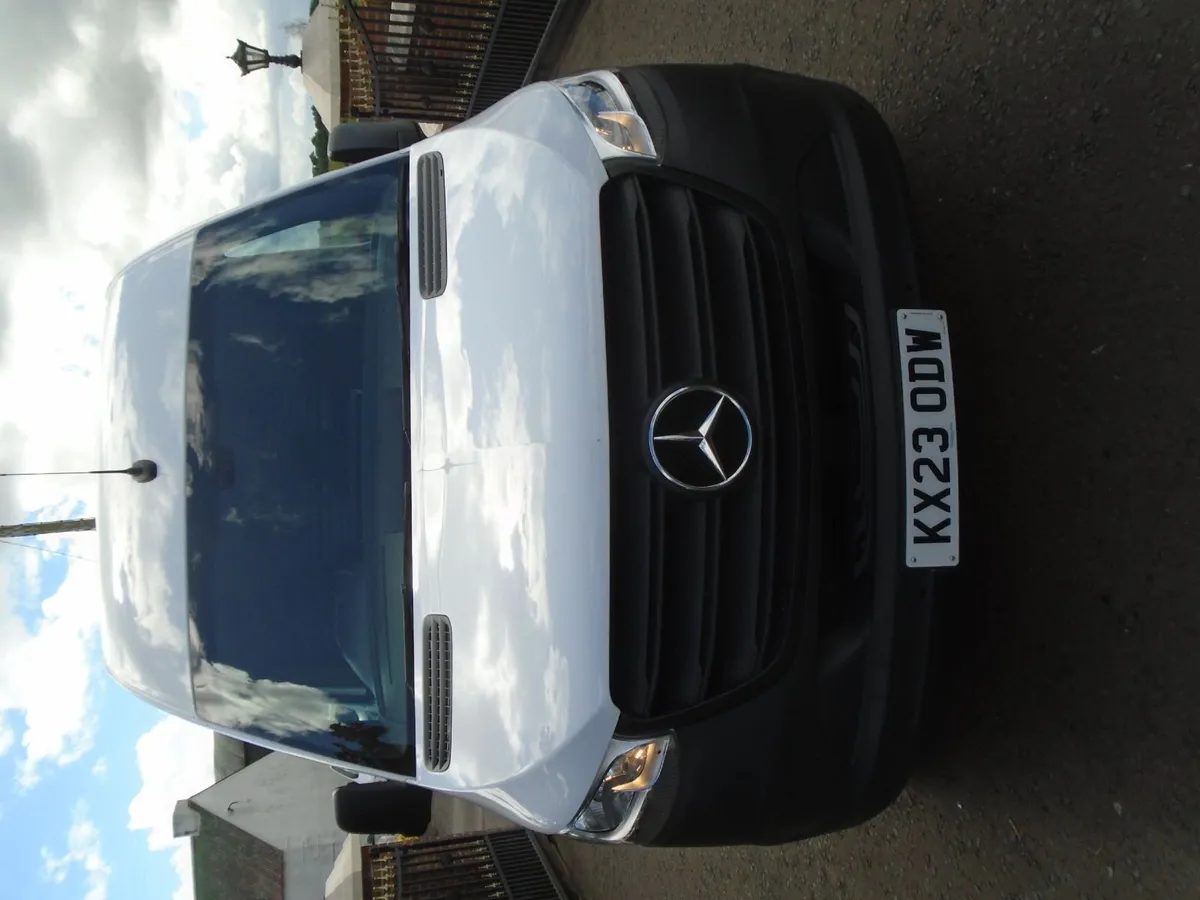 2023 Mercedes-Benz Sprinter 315 CDI MWB HR RWD - Image 2