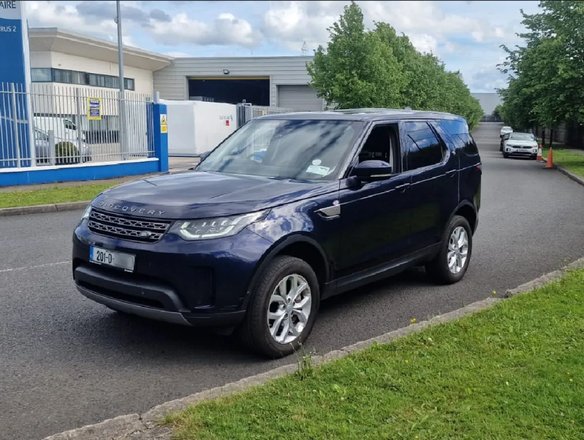 2020 LandRover Discovery Commercial - Image 3