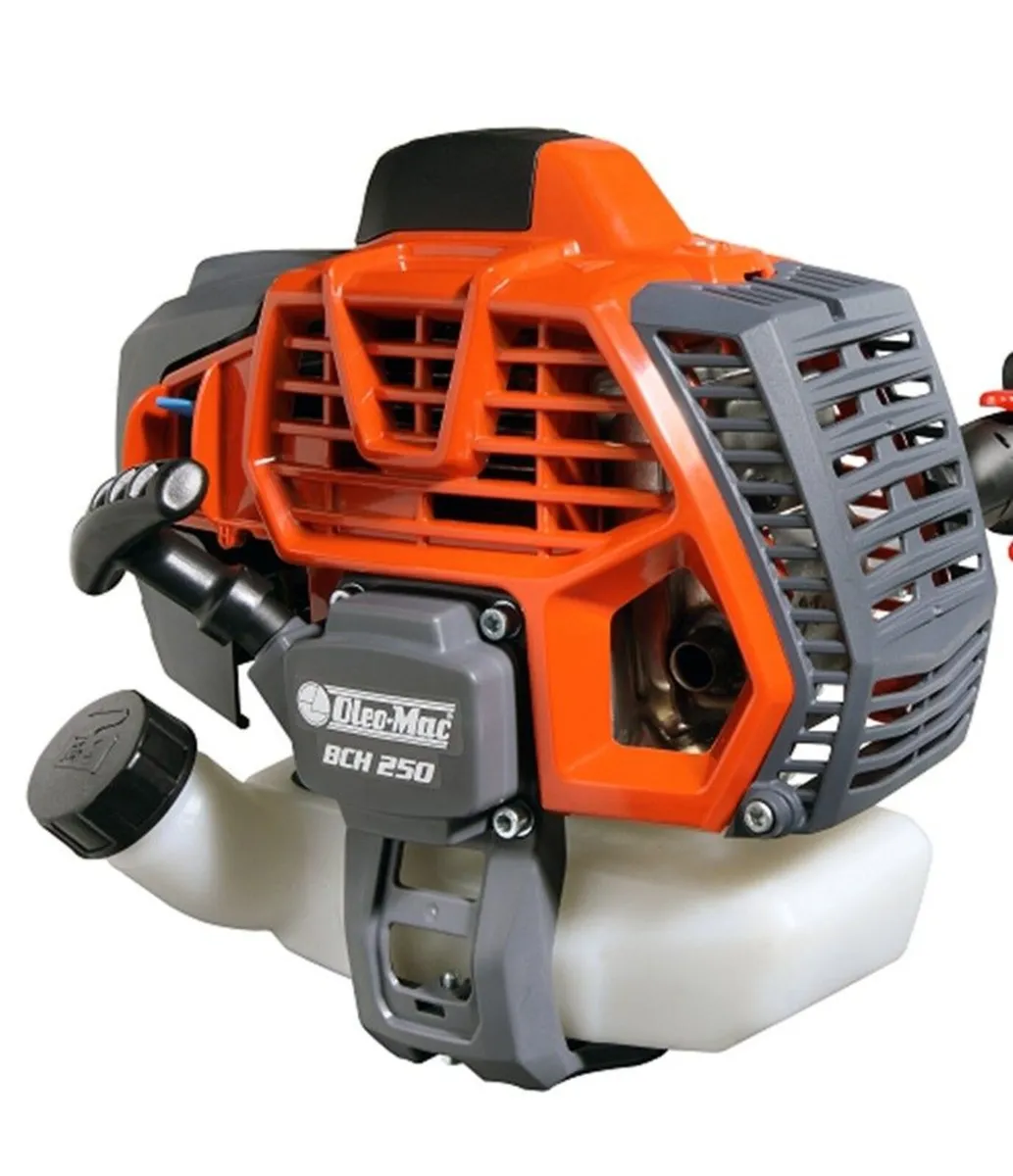 Oleo Mac Brushcutter BCH 250 S - Image 2