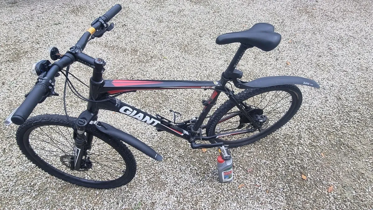Giant Talon 2 bike - Image 1