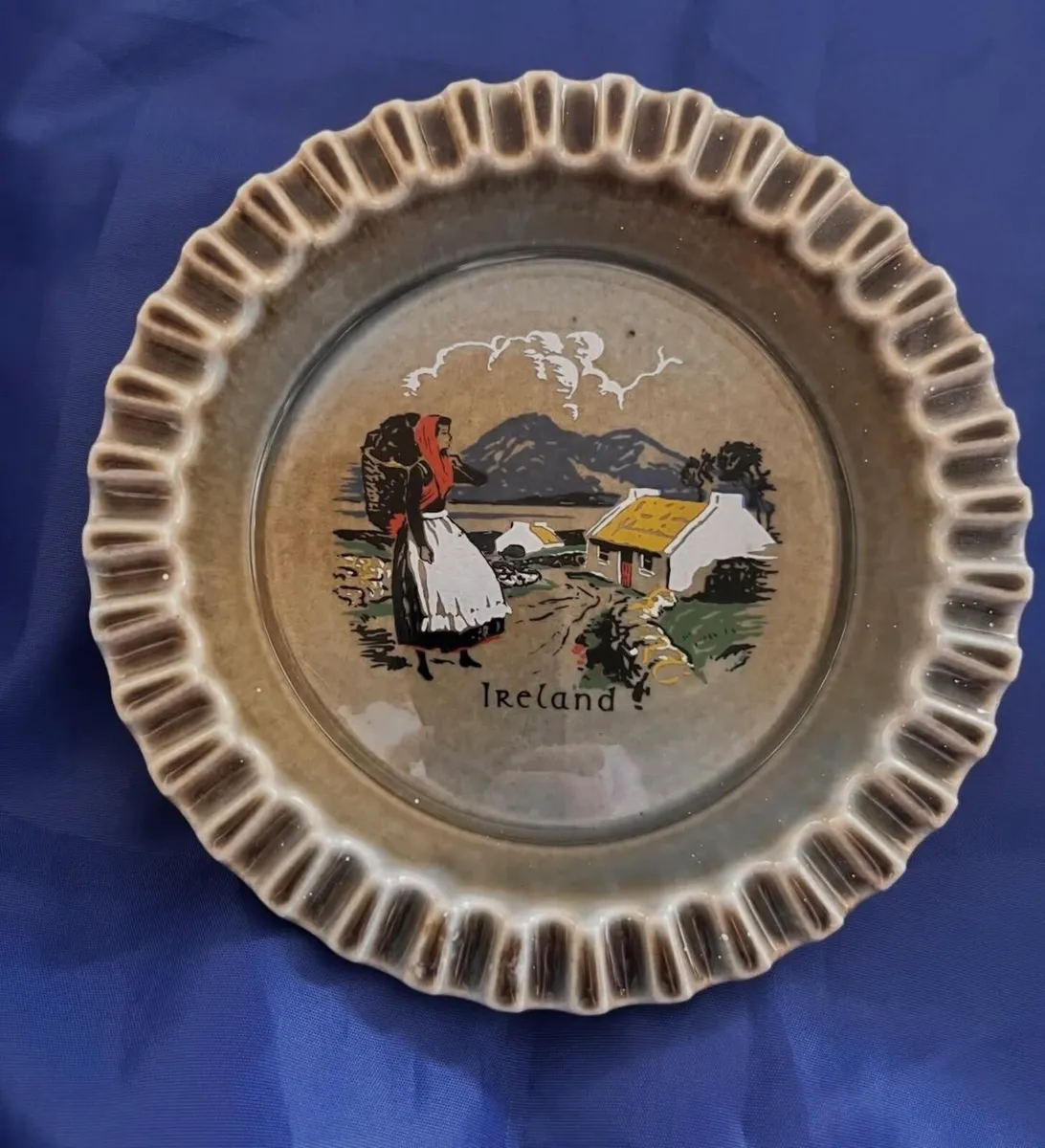 Wade dish - Image 1