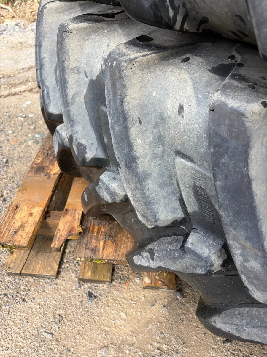 John Deere rowcrop rims and tyres - Image 4