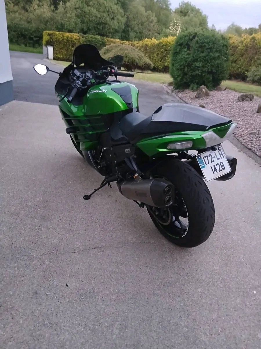 Motorcycle - Image 4