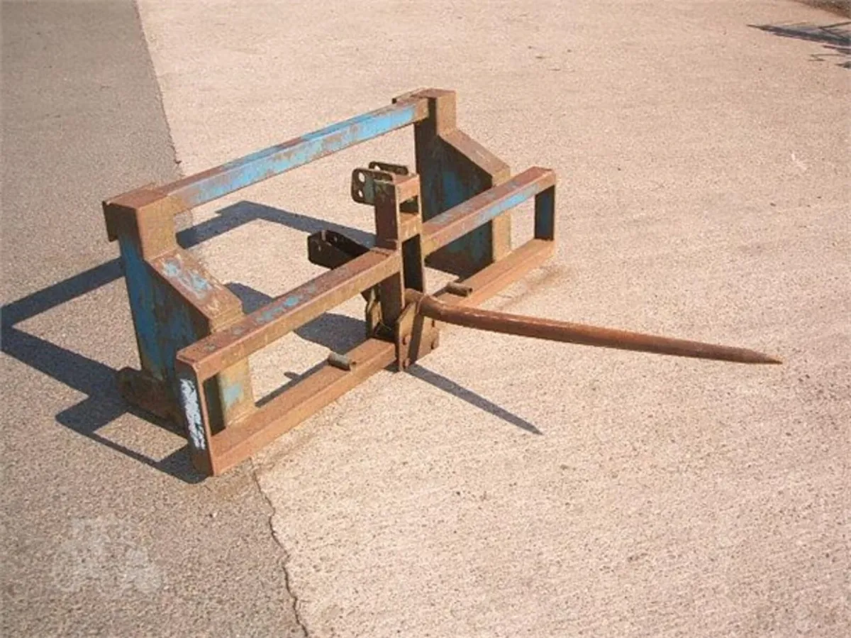 TANCO BALE SPIKE - Image 1