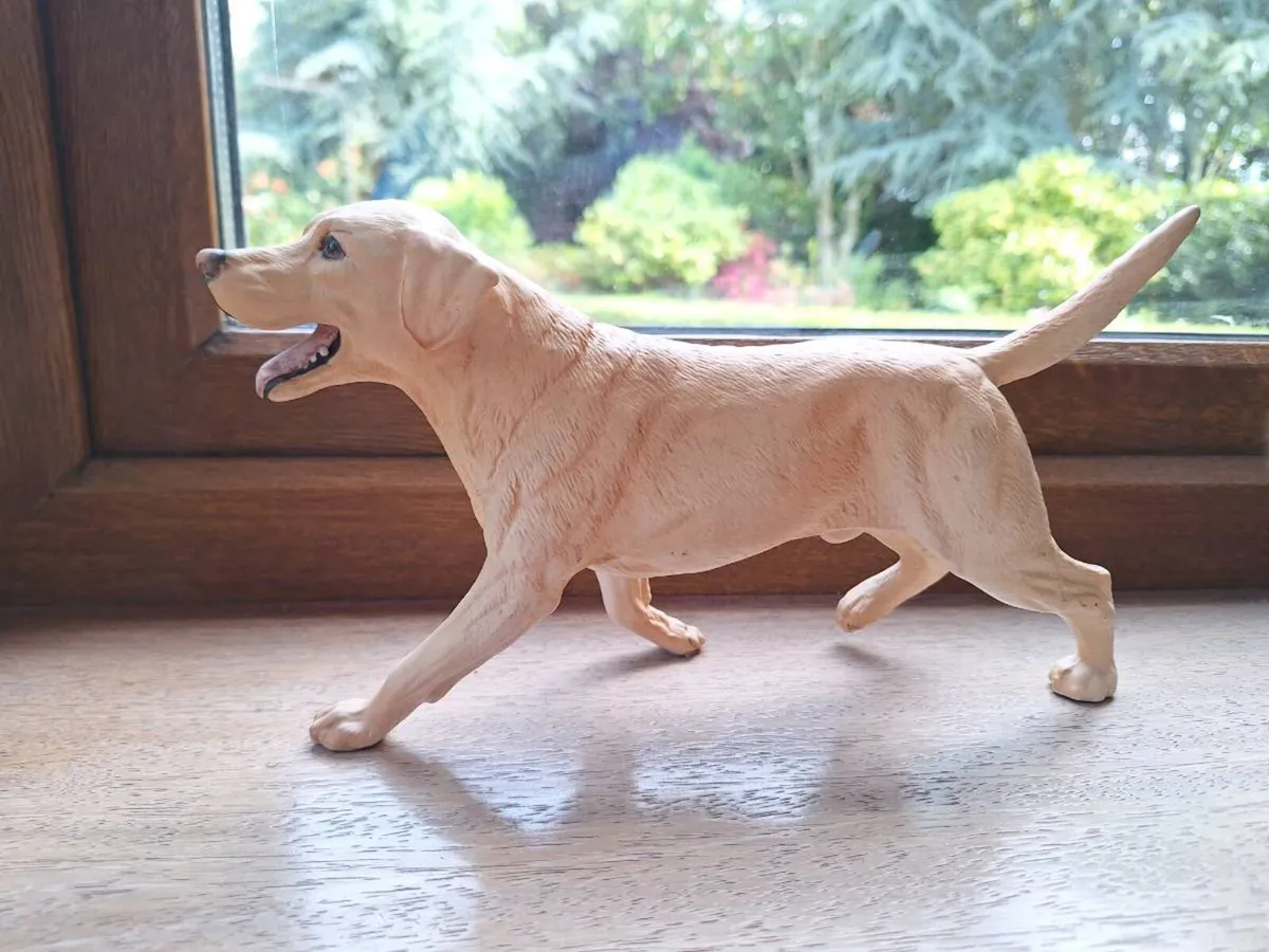 Ceramic golden retreiver dog - Image 1