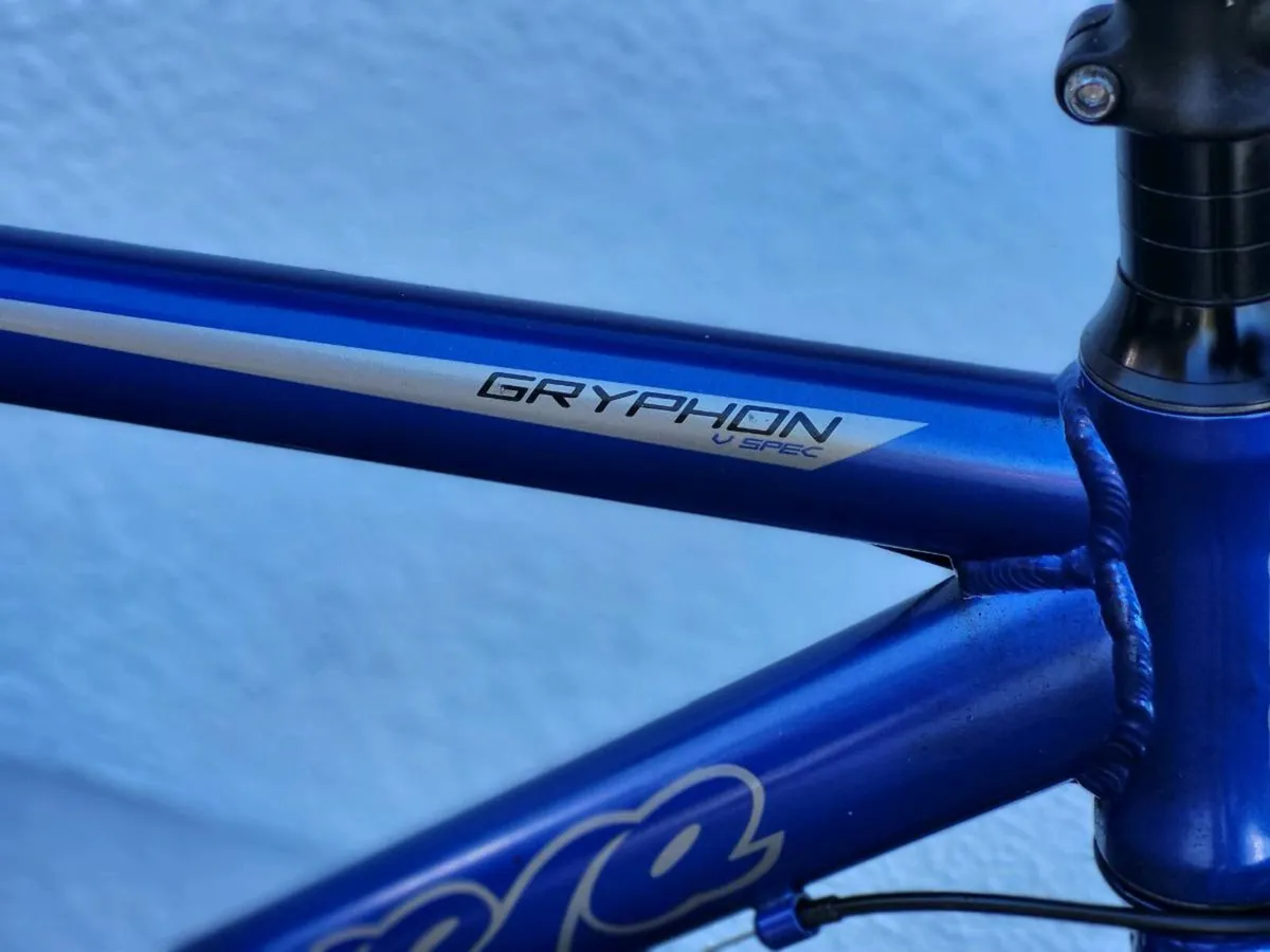 CARERRA GRYPHION FLATBAR ROAD BIKE IMACULATE unise - Image 2