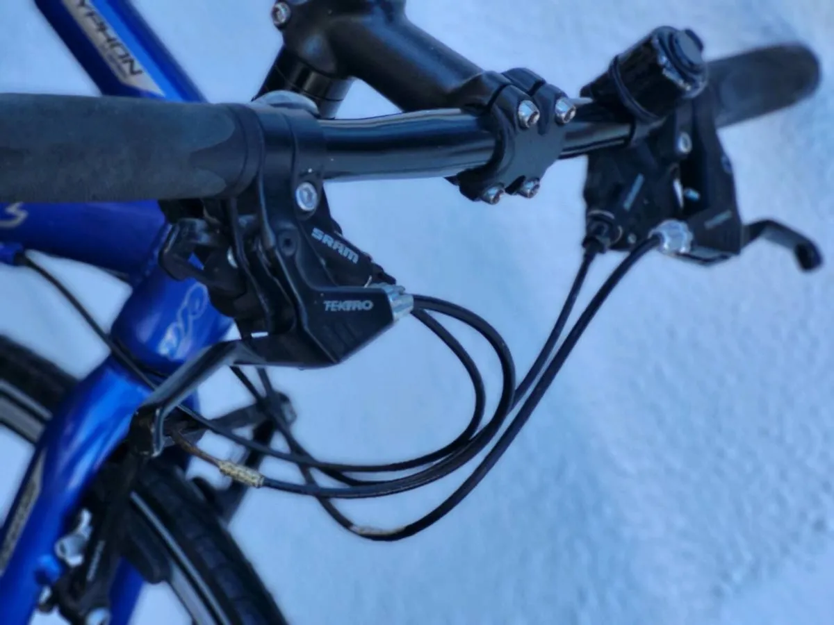 CARERRA GRYPHION FLATBAR ROAD BIKE IMACULATE unise - Image 4