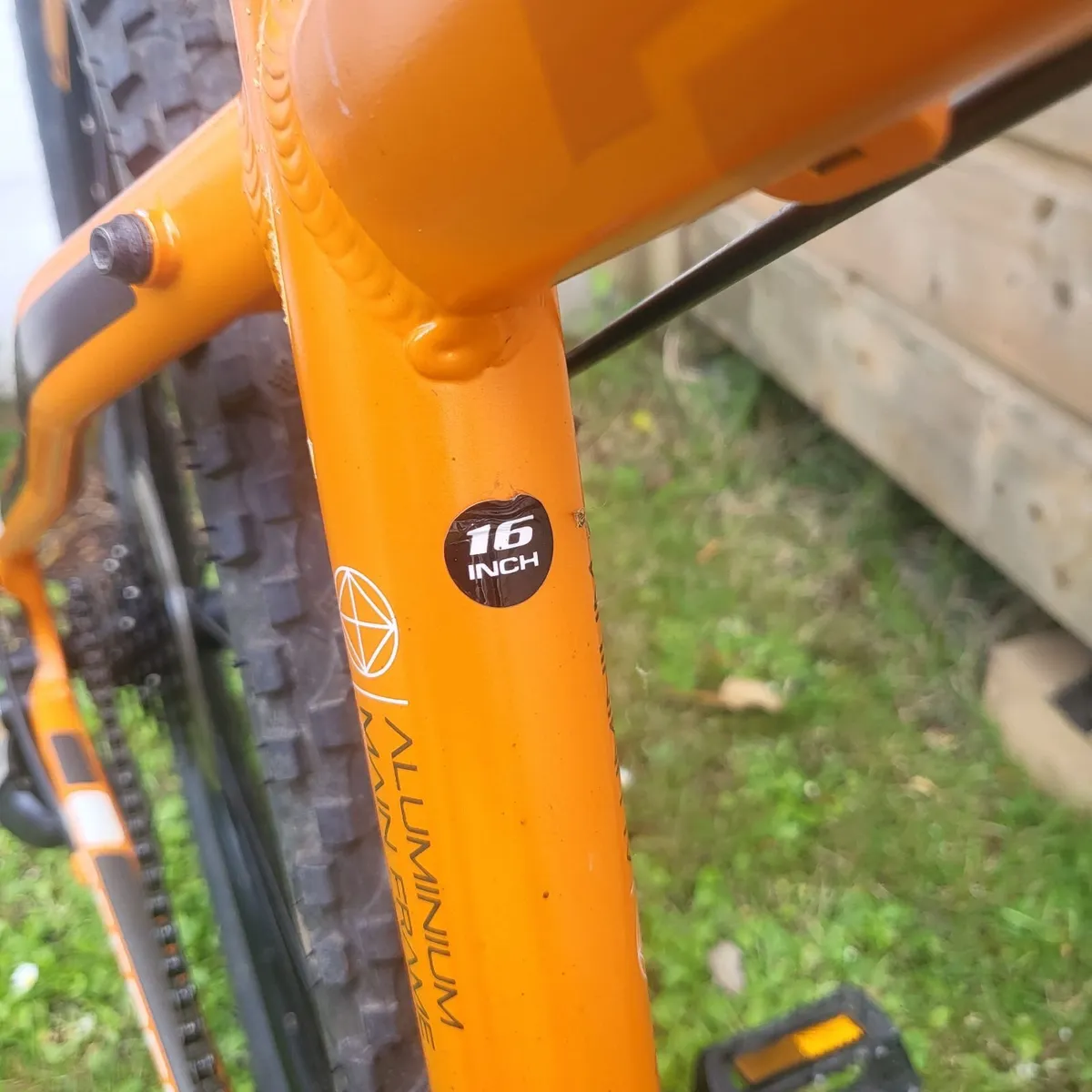 Carerra 16 inch bicycle - Image 2