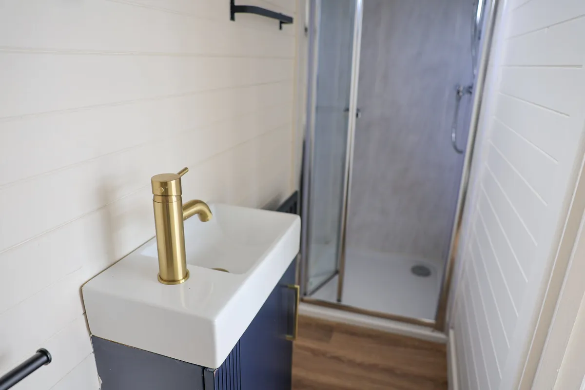 Luxury Glamping Lodge / Cabin / Pod for Sale - Image 4