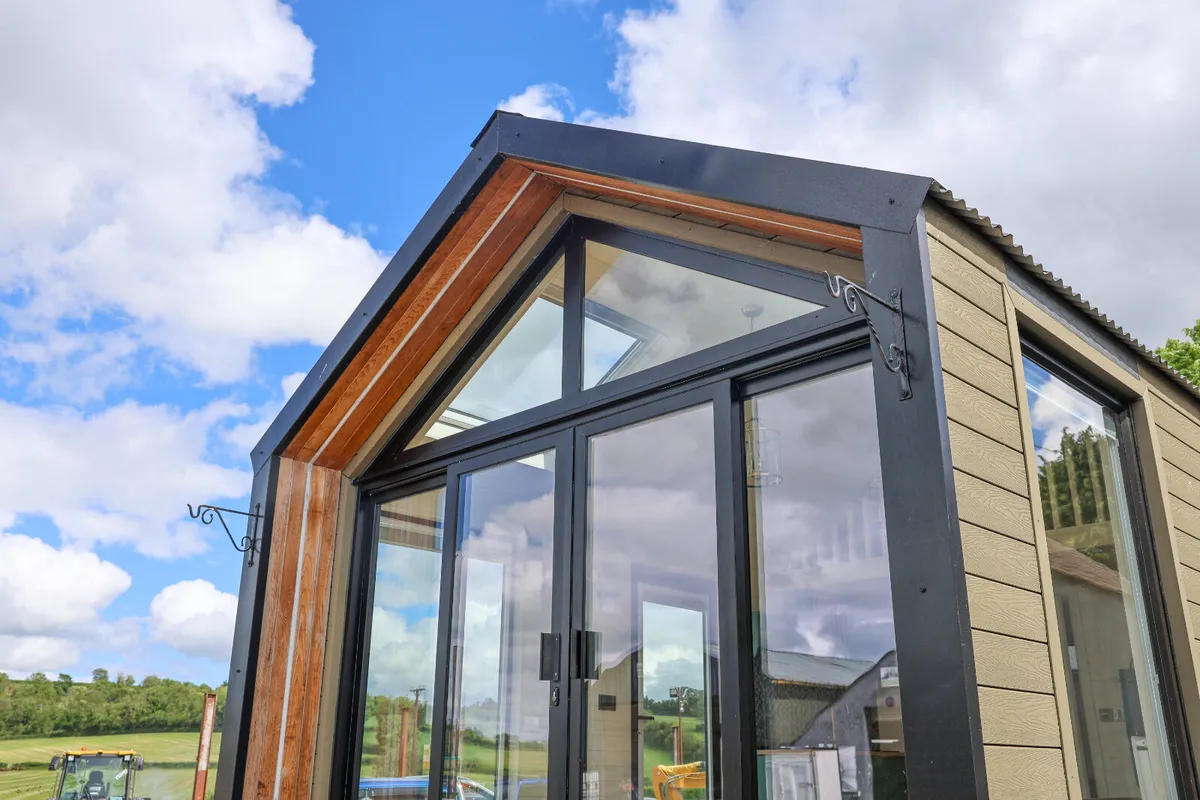 Luxury Glamping Lodge / Cabin / Pod for Sale - Image 1