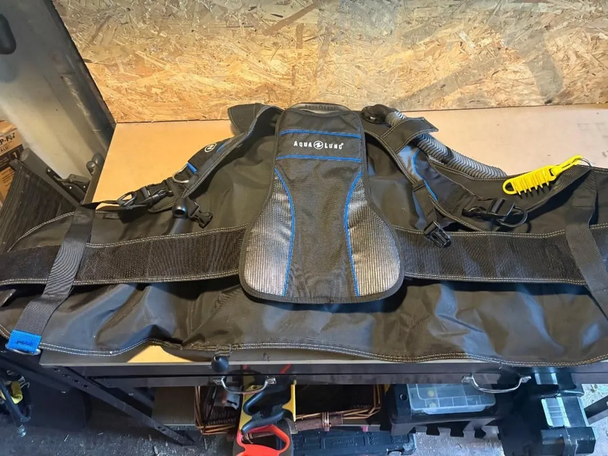 AquaLung BCD - Image 4