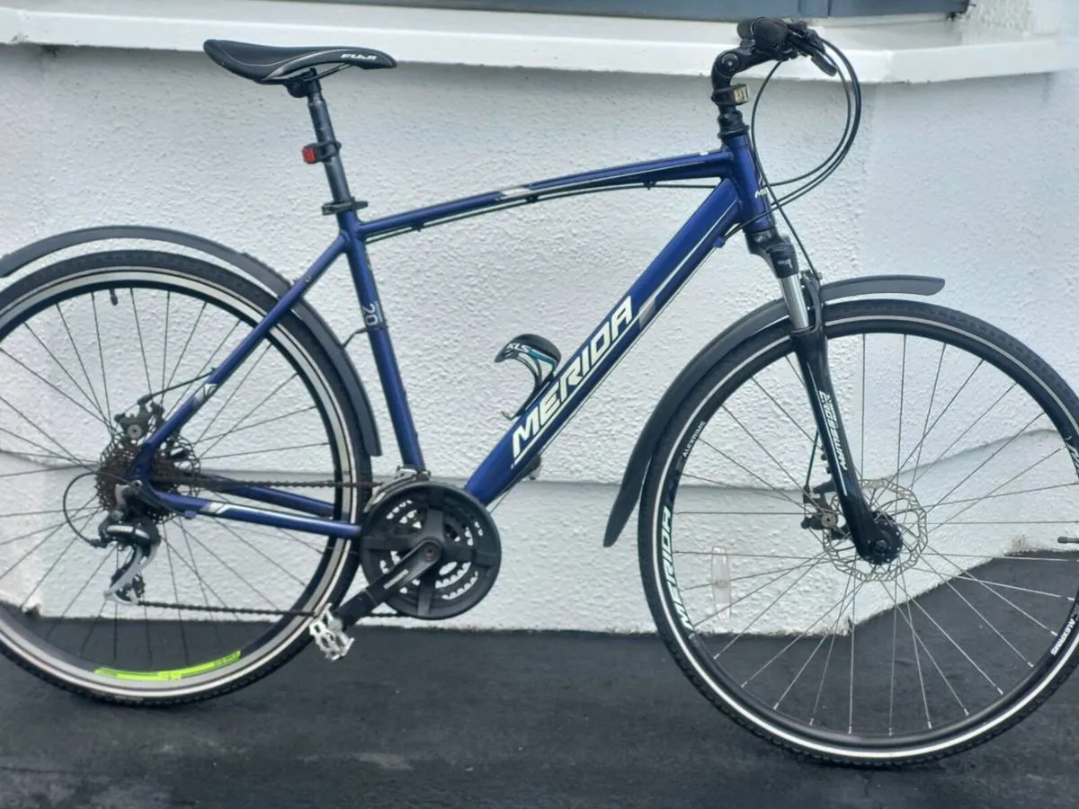 HYBRID BIKE MERIDA DISC BRAKES IMACULATE - Image 1