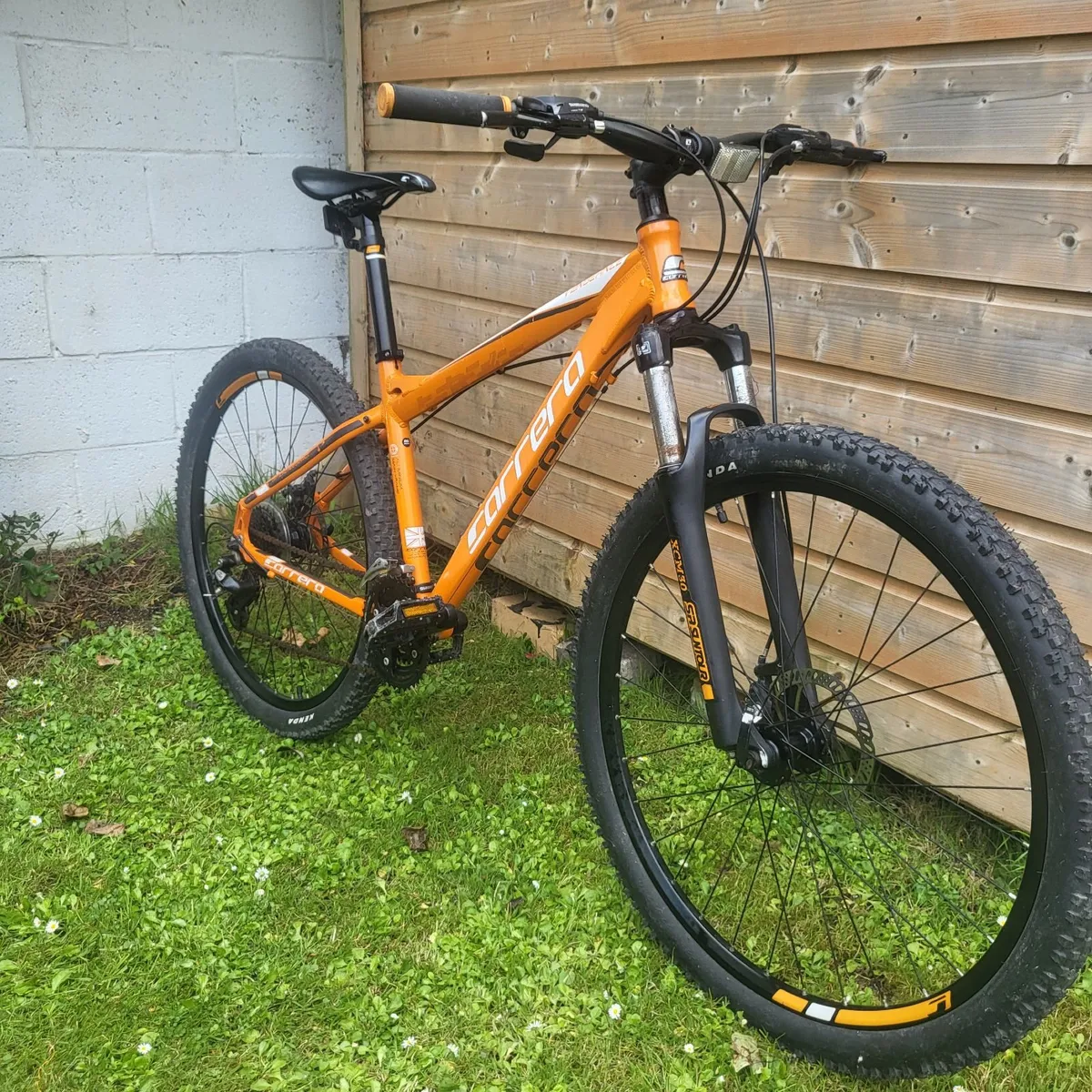 Carerra 16 inch bicycle - Image 1