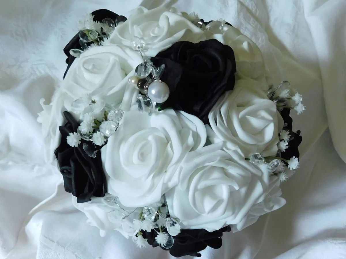 Wedding Flowers - Bridesmaid Bouquet Black & White - Image 1