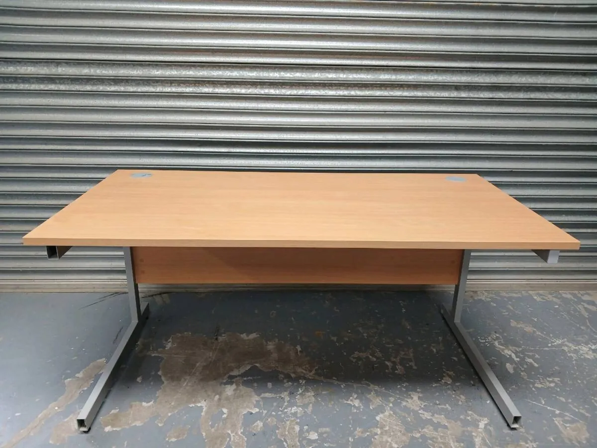 Office desk - Image 1