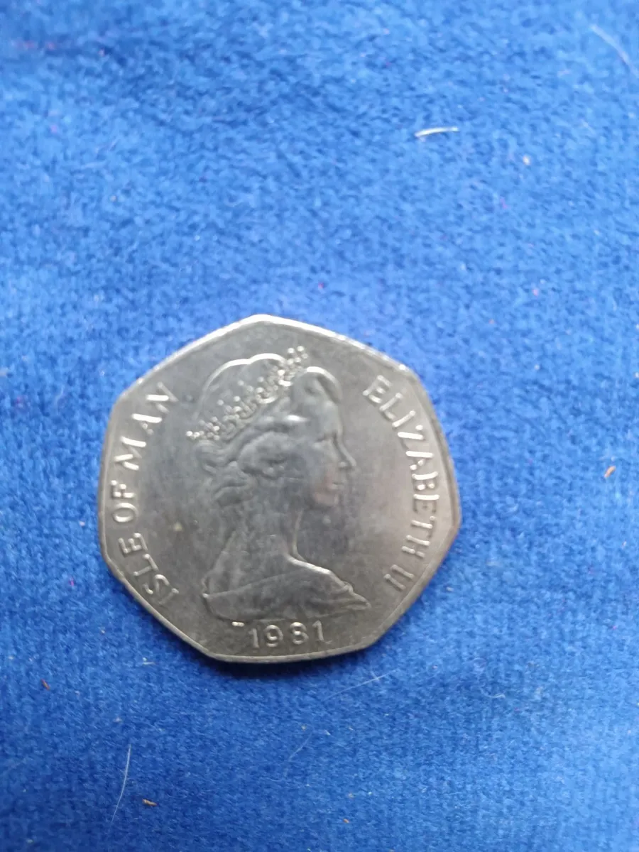 Isle of Man Christmas 1981 50 pence coin - Image 3