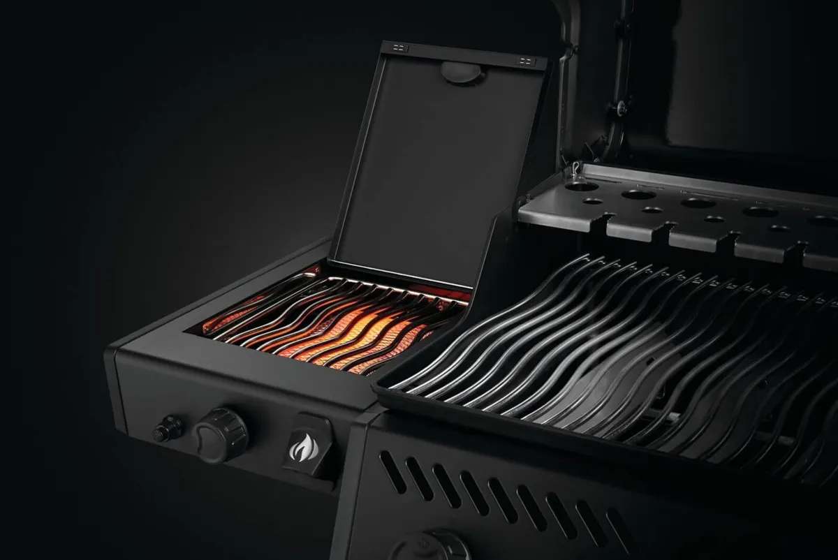 Napoleon Premium BBQ'S Phantom Freestyle 425 - Image 4