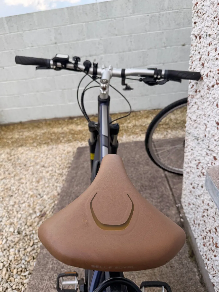 2x Bosch Motor Carrera Crossfuse Electric Bikes - Image 3