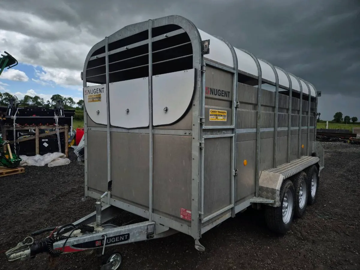 Nugent livestock trailer - Image 2