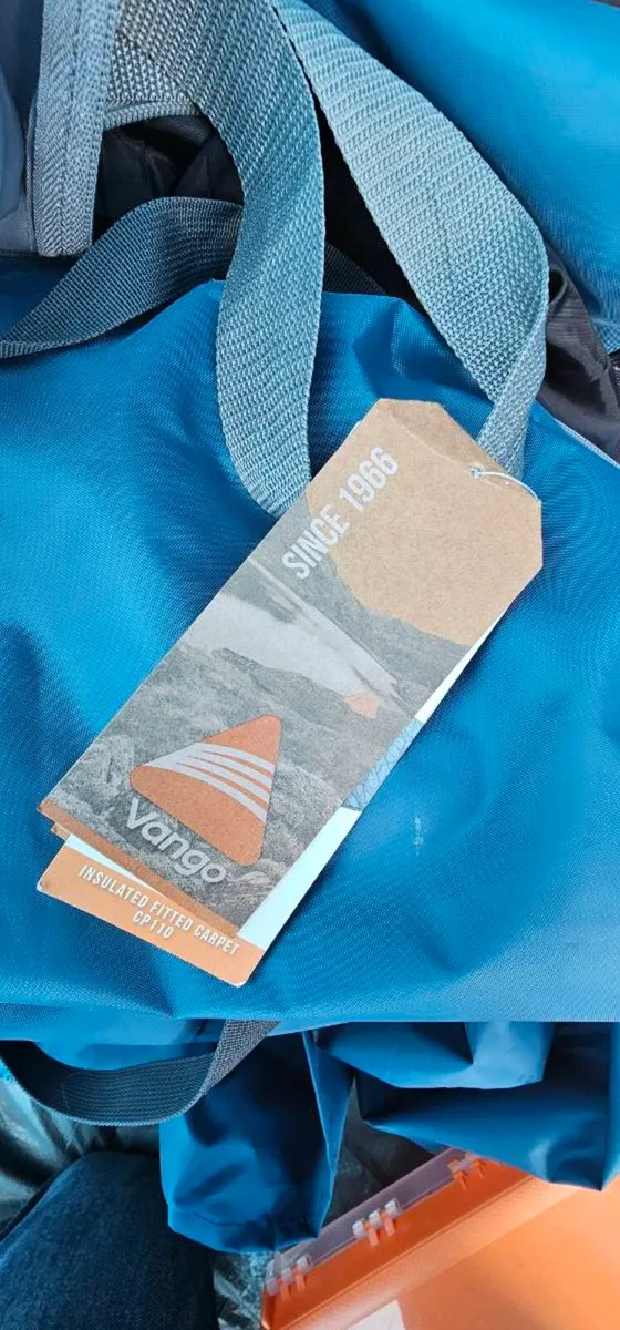 Vango air tent 850XL - Image 1