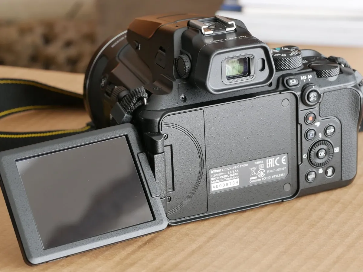 Nikon Coolpix P950 Superzoom 4K Digital Camera - Image 4