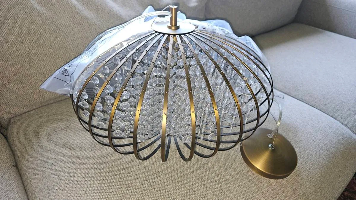 Brand new Chandelier Pendent, unwrapped for pic. - Image 4