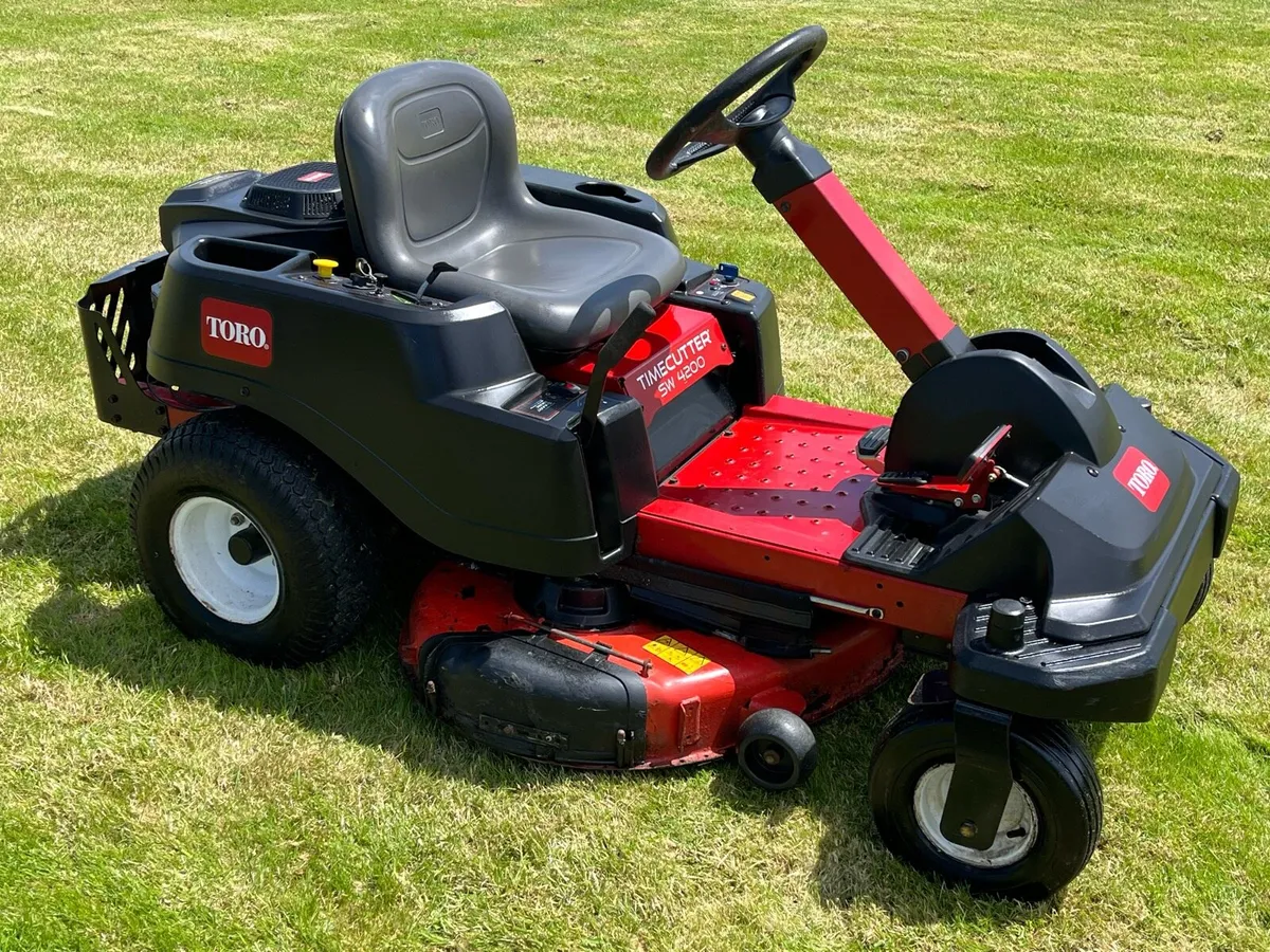 Toro ZERO TURN Ride On Lawnmower - Image 2