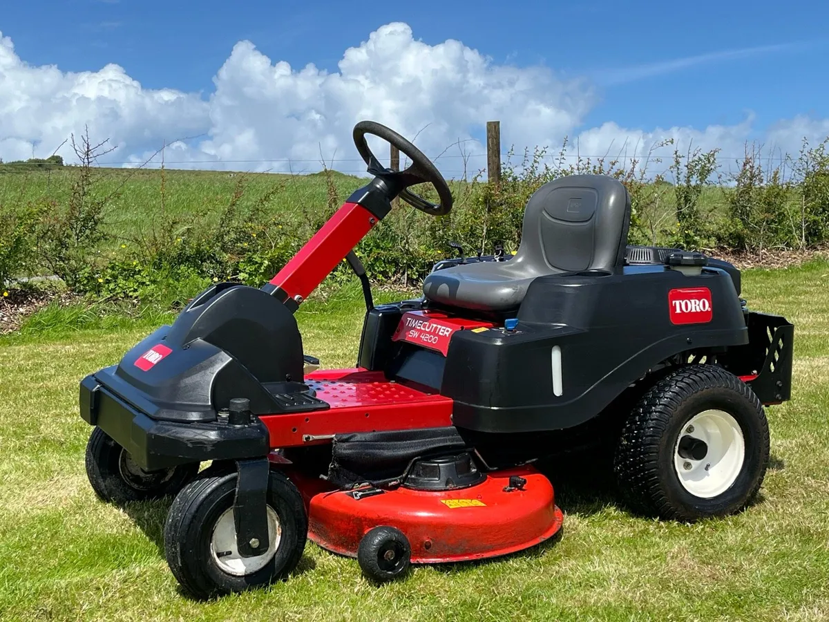 Toro ZERO TURN Ride On Lawnmower - Image 1