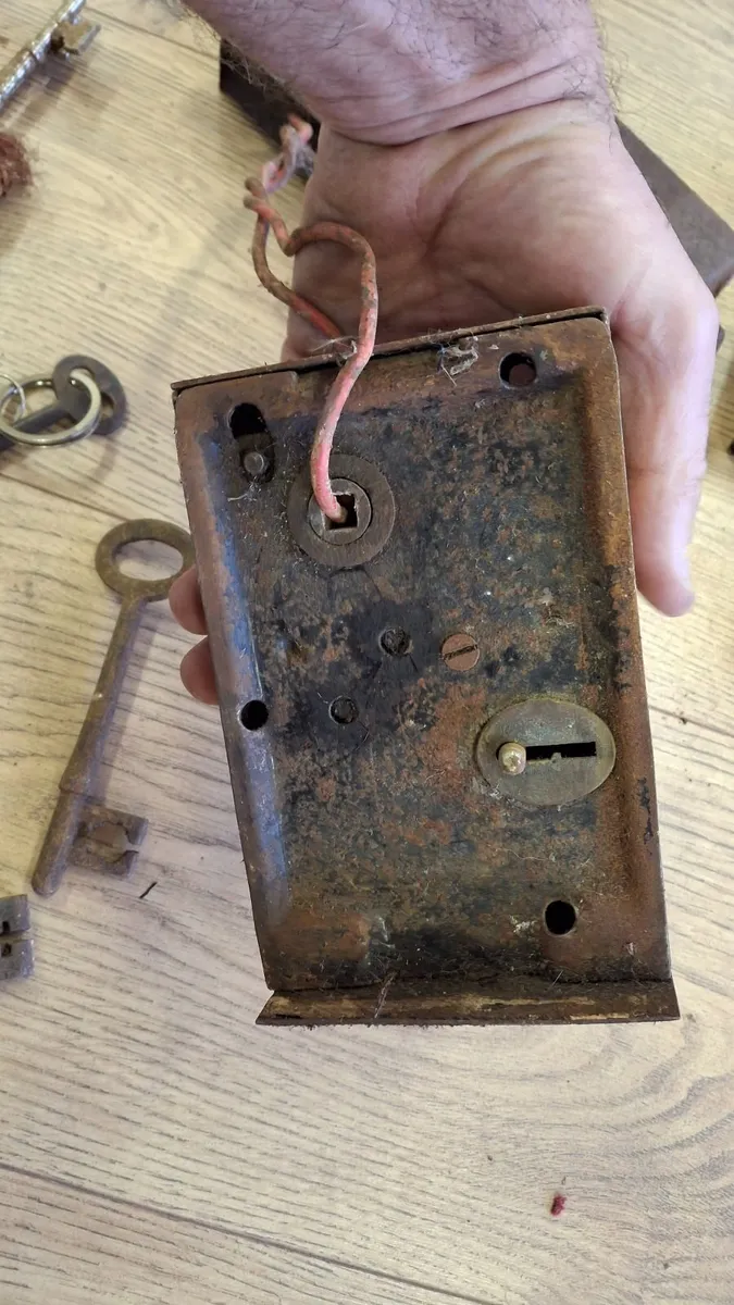 Old door lock bundle - Image 1
