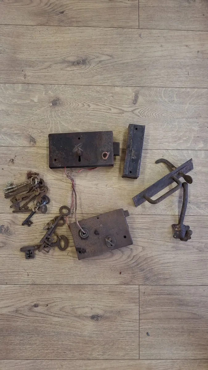 Old door lock bundle - Image 3