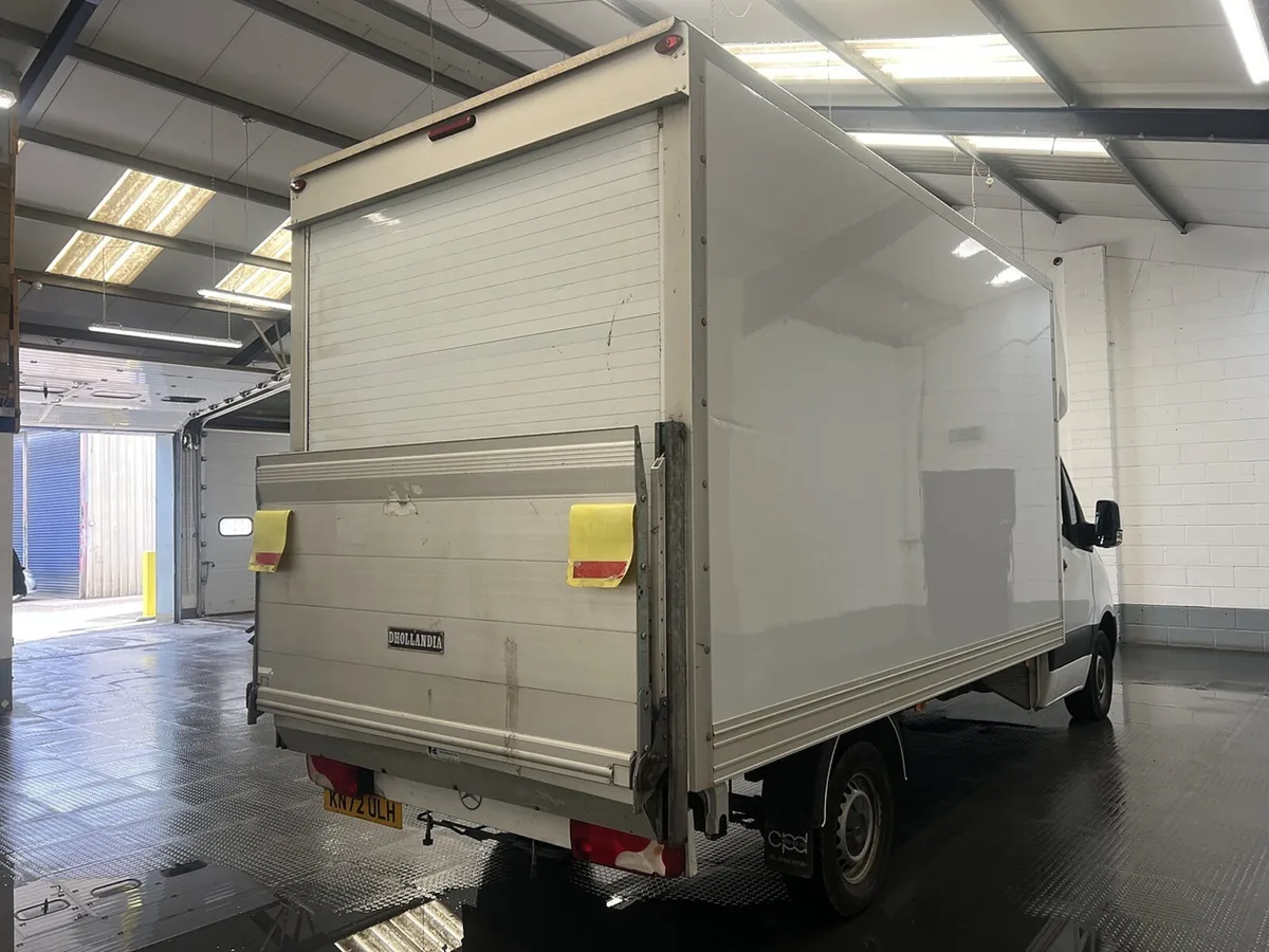 2022 Mercedes-Benz Sprinter Luton Box Van - Image 3