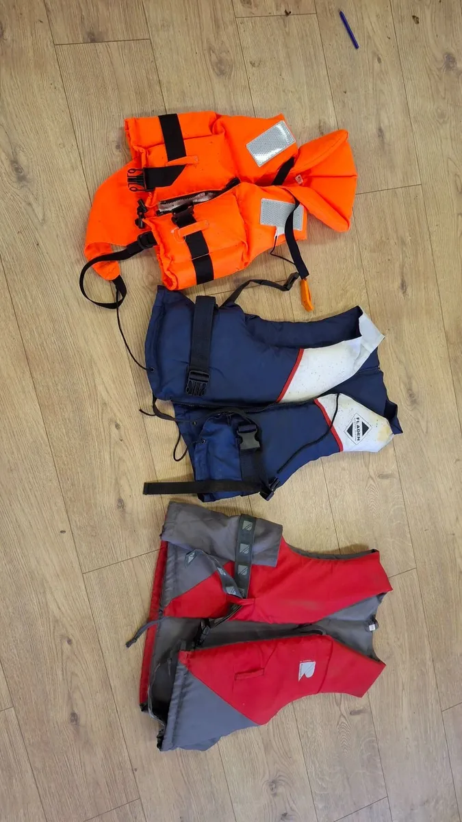 Life vests  fishing - Image 1