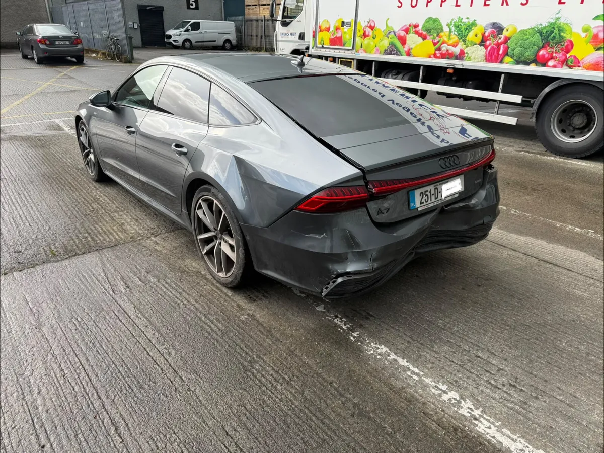 2025 AUDI A7 - Image 3