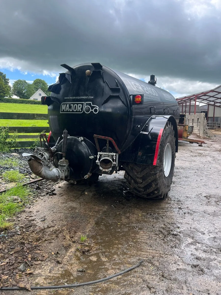 Major 2400 slurry tanker - Image 2