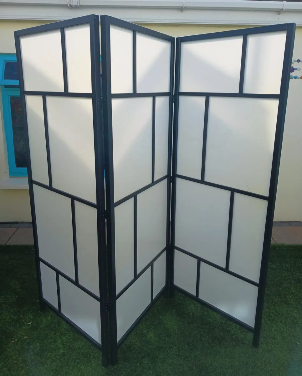 Room Divider - Image 1